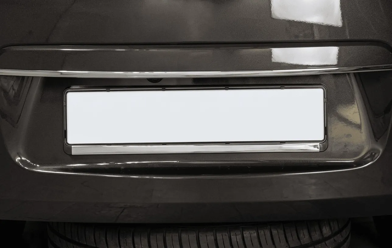 Откидная рамка МОНО в закрытом состоянии — номер на месте